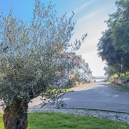 Duga Uvala 3*