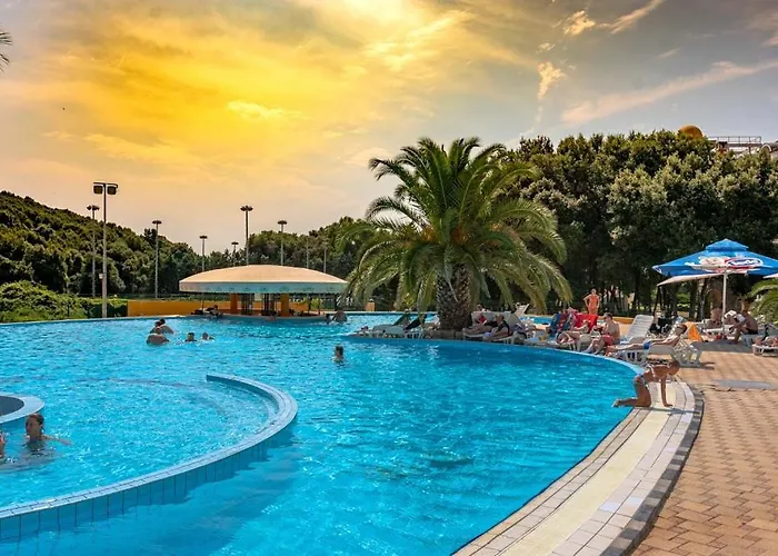 Duga Uvala Hotel Pavicini