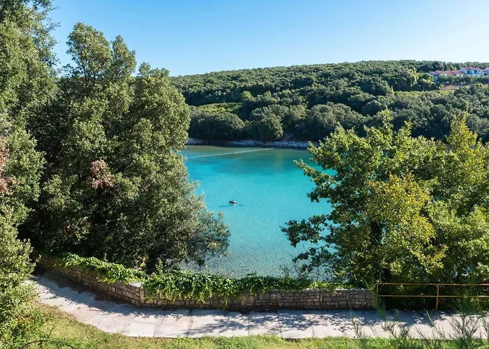 Duga Uvala Hotel Pavicini