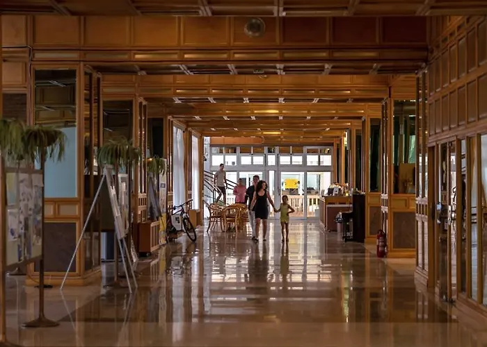 Duga Uvala Hotel Pavicini