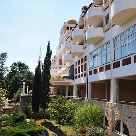 호텔 Duga Uvala 3*