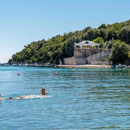 Duga Uvala Hotel