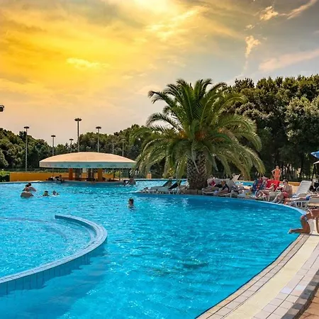 Duga Uvala Hotel Pavicini