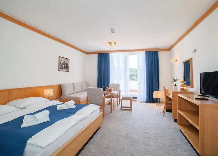 Duga Uvala ホテル 3*