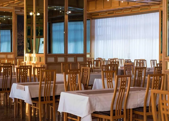 ホテル Duga Uvala 3*